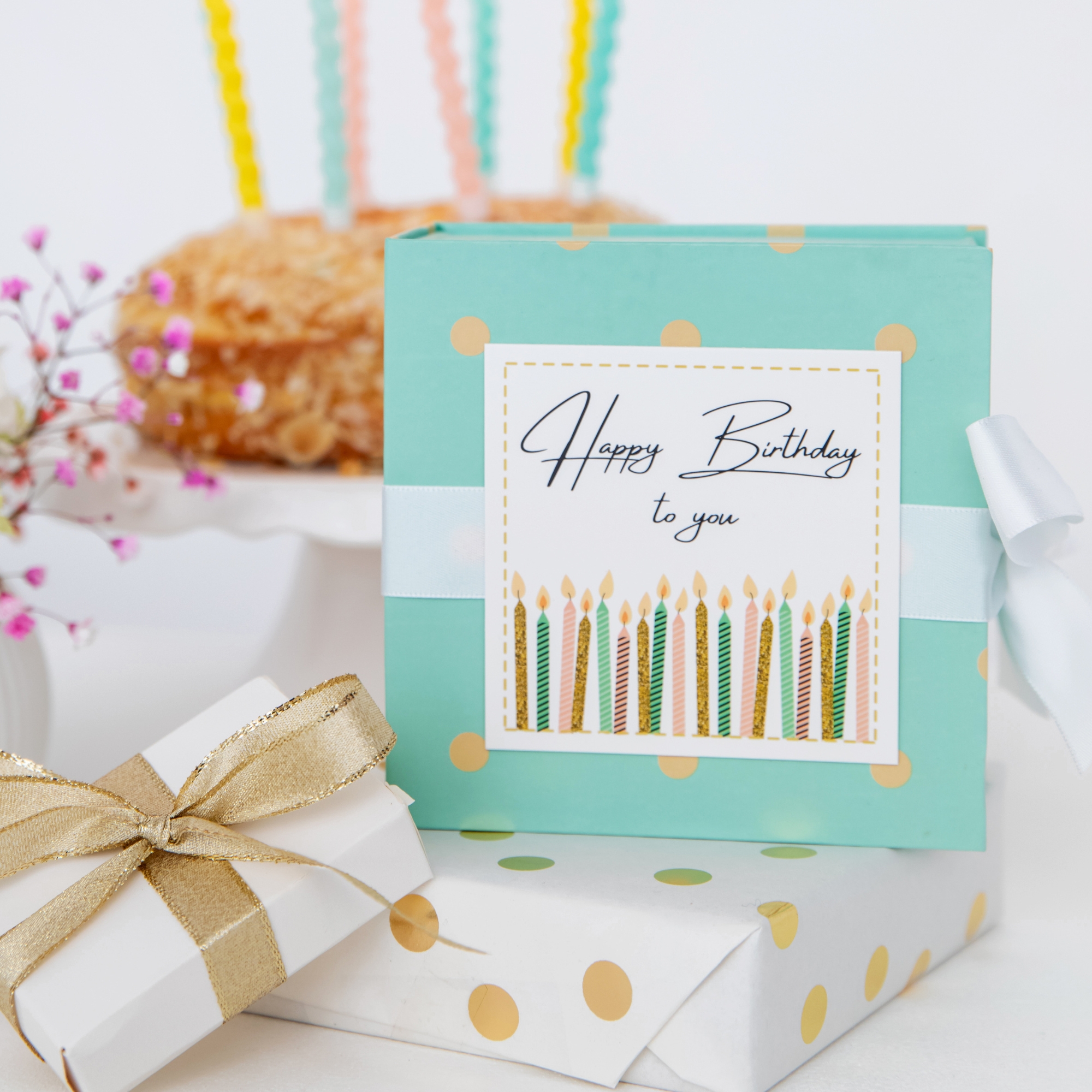VE Schleifen-Geschenkschachtel Happy Birthday trendy 10 x 10 x 3 cm