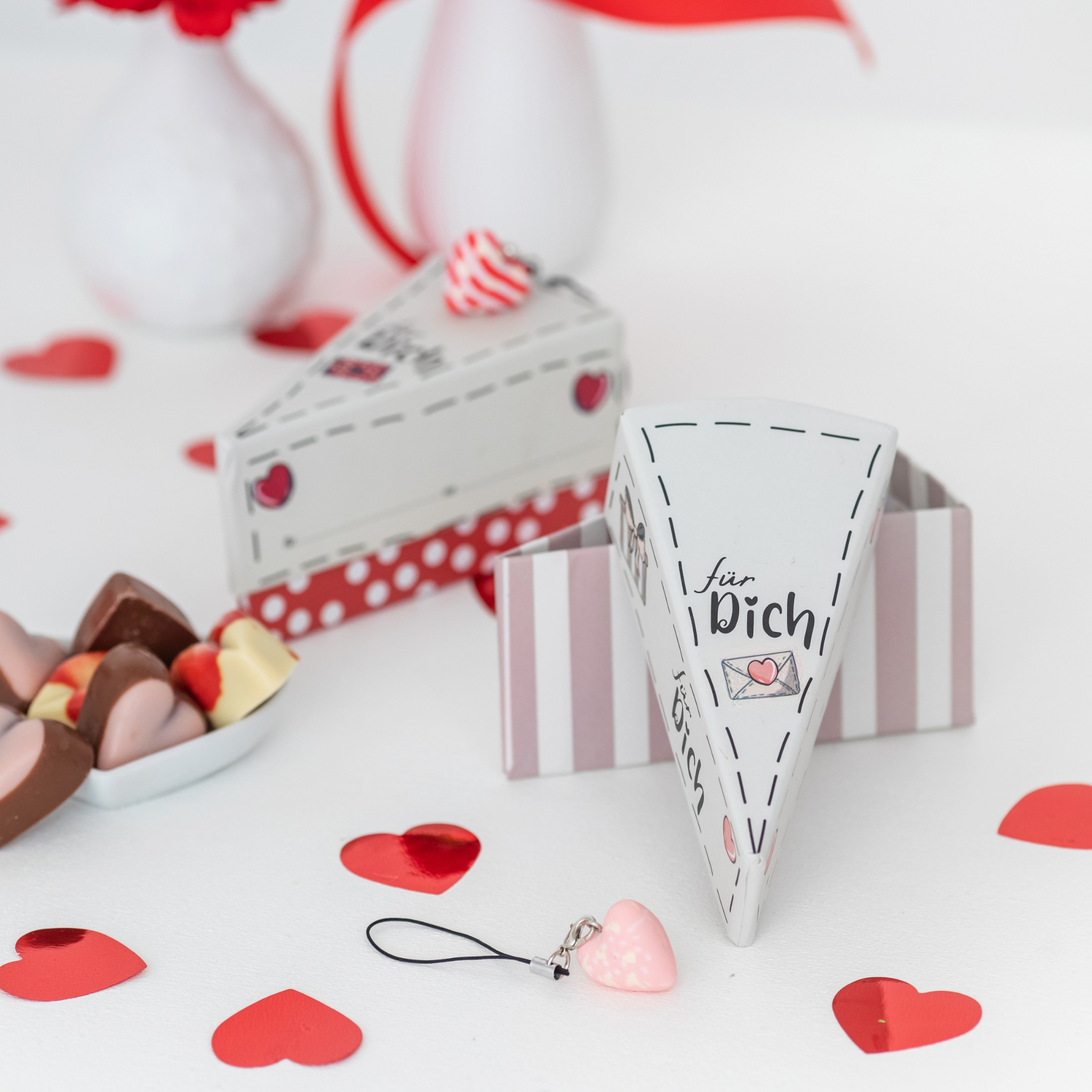 Geschenkschachtel mit Herz, 2 fach sort