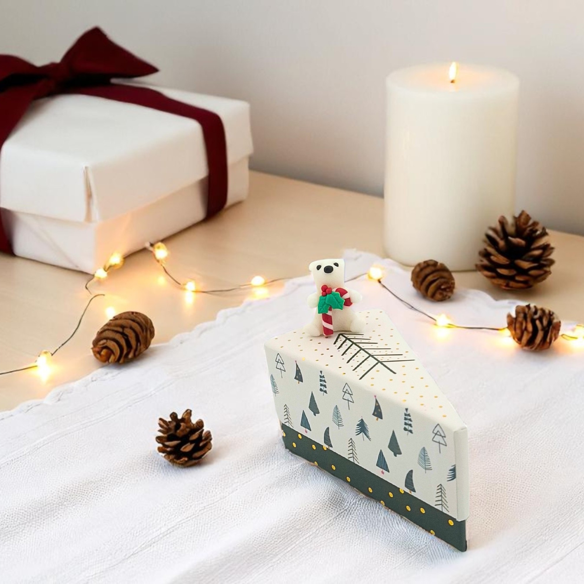 Tortenstück Geschenkschachtel, Bäume grün