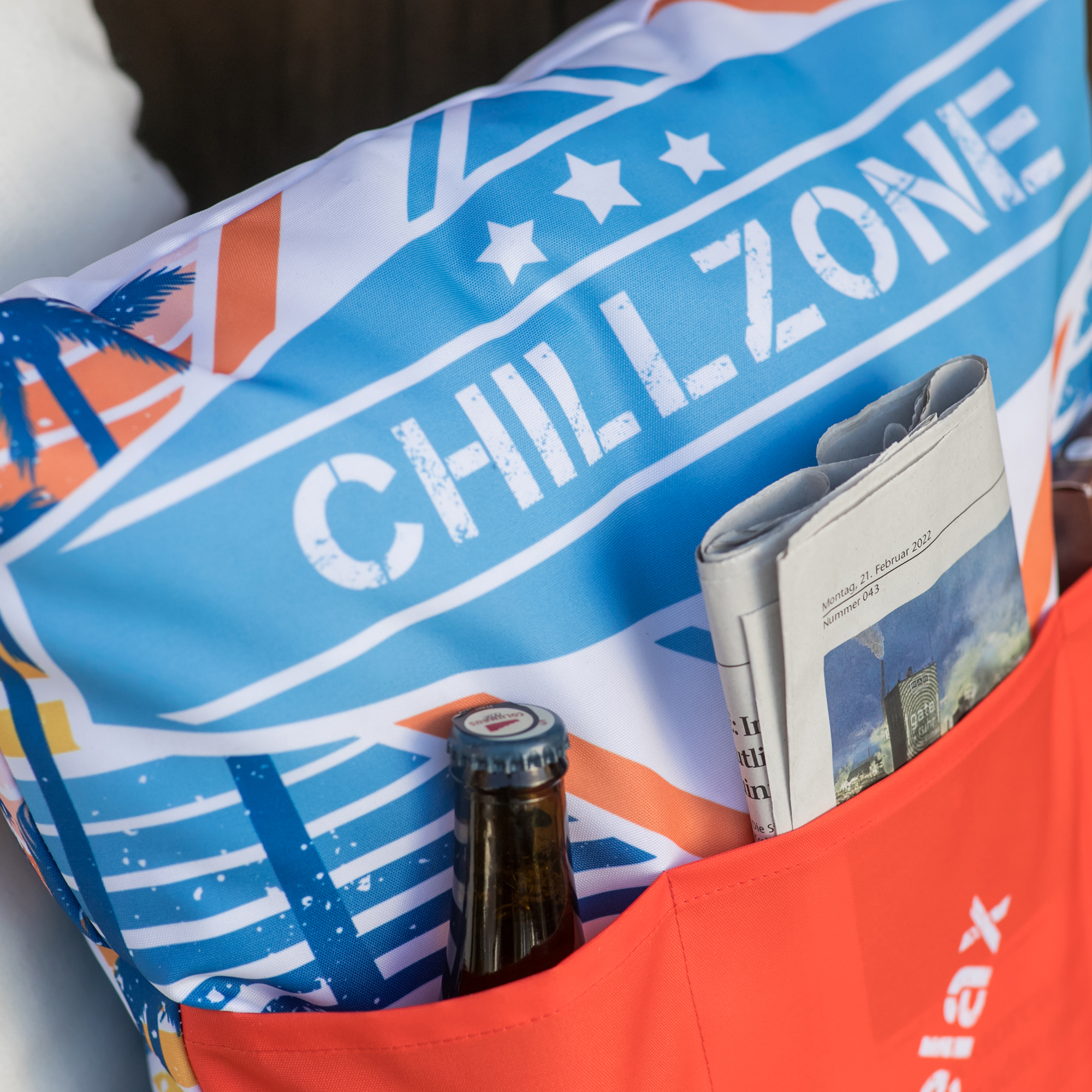 Sofahelden Outdoor Chillzone mit Taschen und Deko